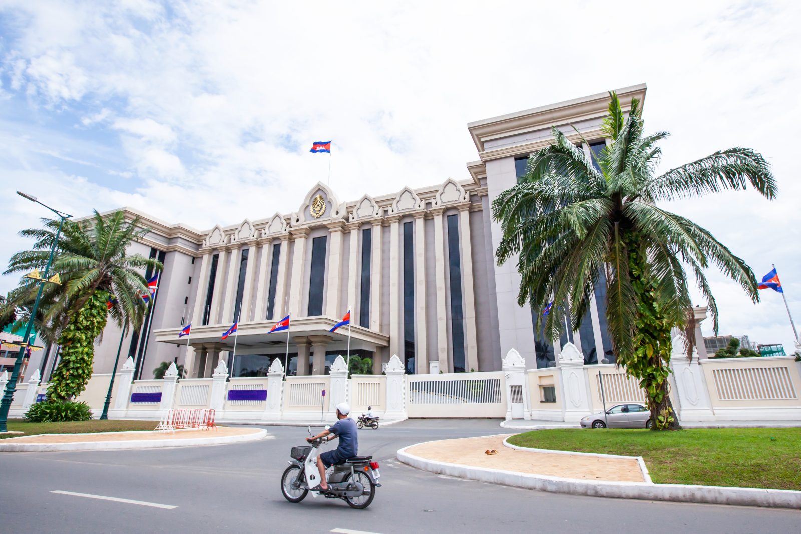 Khmer,People,Riding,Motorcycle,Pass,The,Royal,Government,Hall,Of