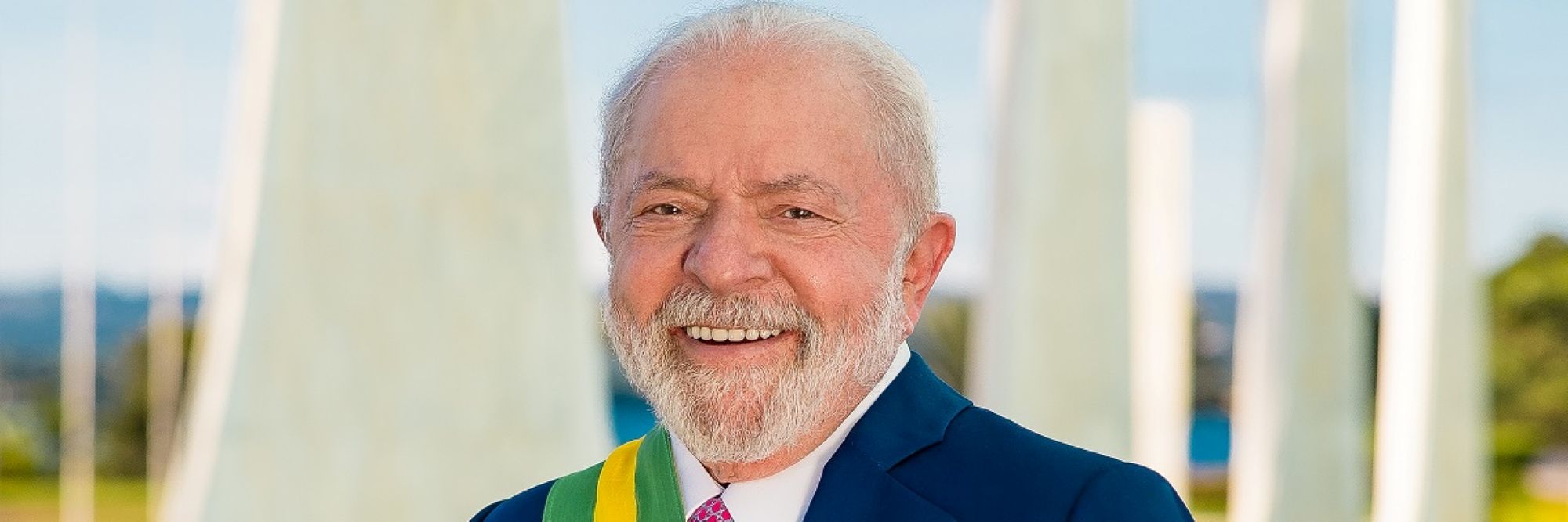 20240315153357 328 Lula BANNERiu
