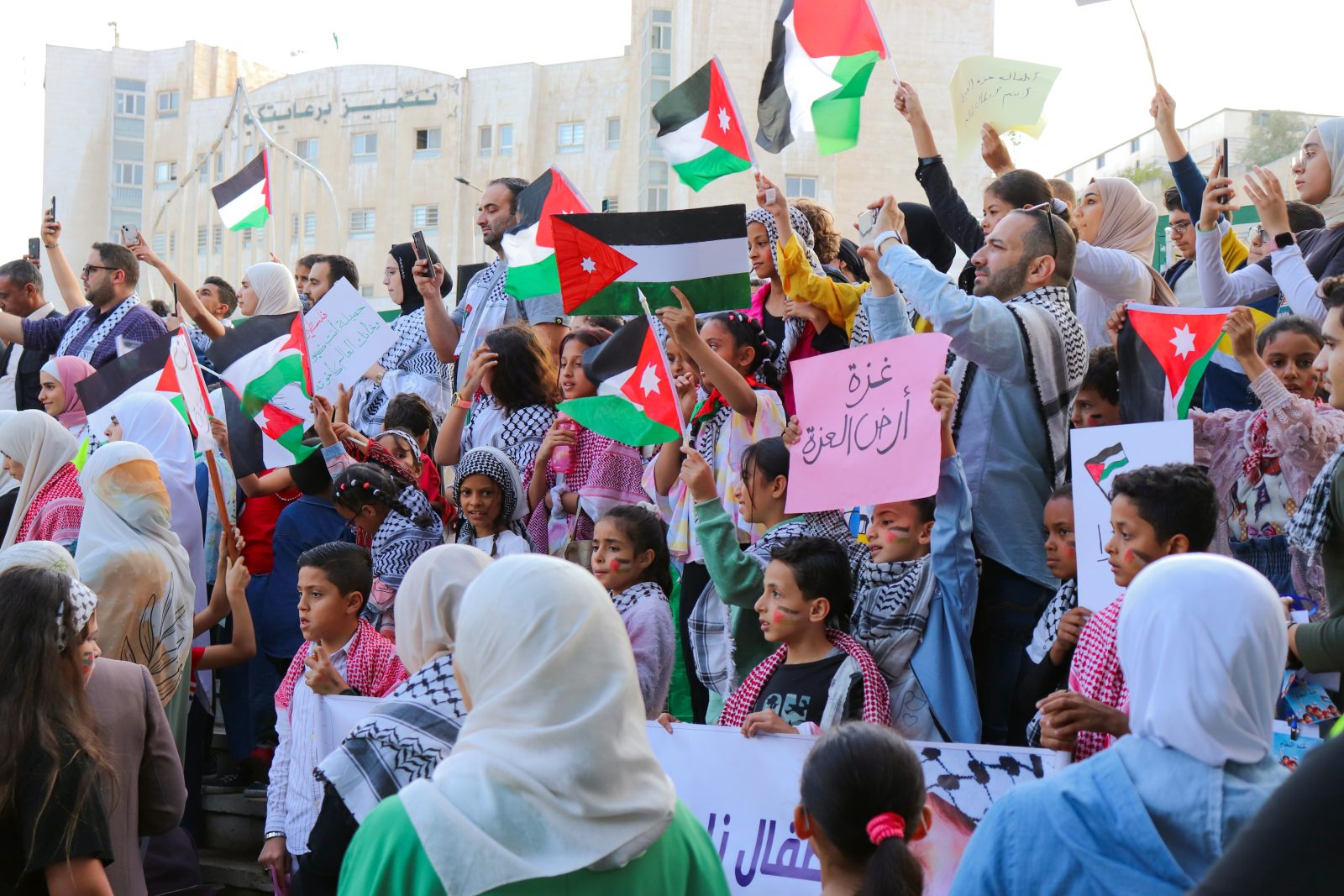 Jordan stance on al Aqsa Flood Start Amman, Jordan - October 18, 2023 : Arab unity in the Al-Aqsa flood war (flag of Jordan and Palestine) Demonstrations of the Jordanian people in solidarity with Gaza and the Palestinian people