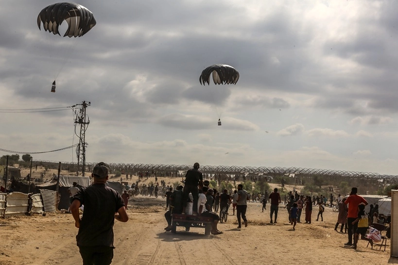 Palestinian Statehood Peace Plan: Start UAE planes drop humanitarian aid on displaced people's tents in Al-Mawasi, west of Khan Yunis city in the southern Gaza Strip, on Oct 17, 2024.