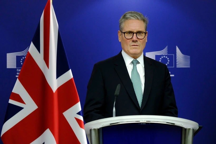 European Commission President Ursula von der Leyen and British Prime Minister Keir Starmer address the media, in Brussels, Belgium October 2, 2024. Source: Shutterstock