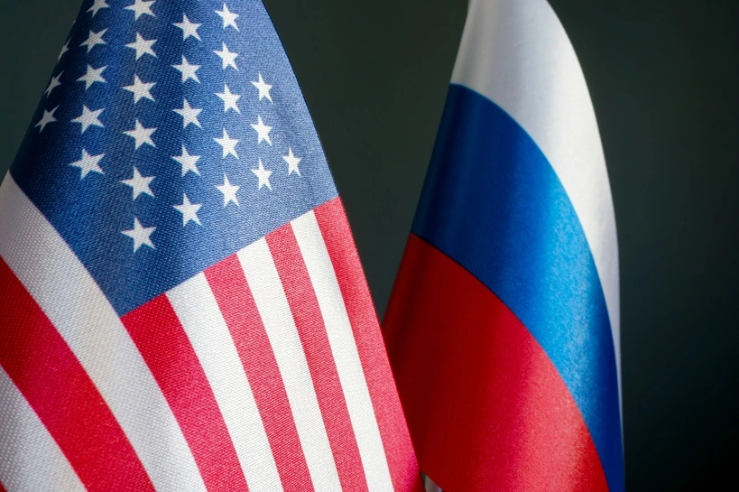 Flags of the United States of America USA and Russia. Source: Shutterstock